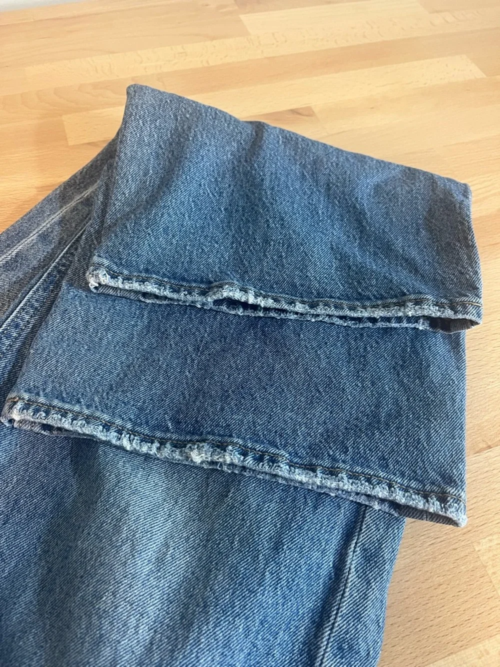 Old Navy Extra High-Rise Sky-Hi Wide Leg Distressed Pockets Women’s Blue Jeans 0 - Picture 8 of 10